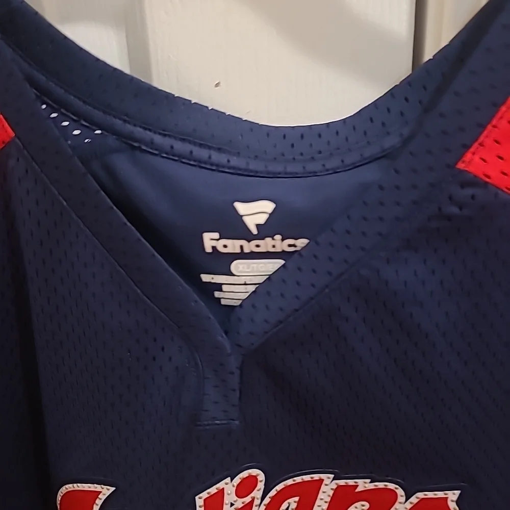 Cleveland Indians Women's V-Neck Jersey T-Shirt Size XL Fanatics  MLB NWT - Picture 6 of 7